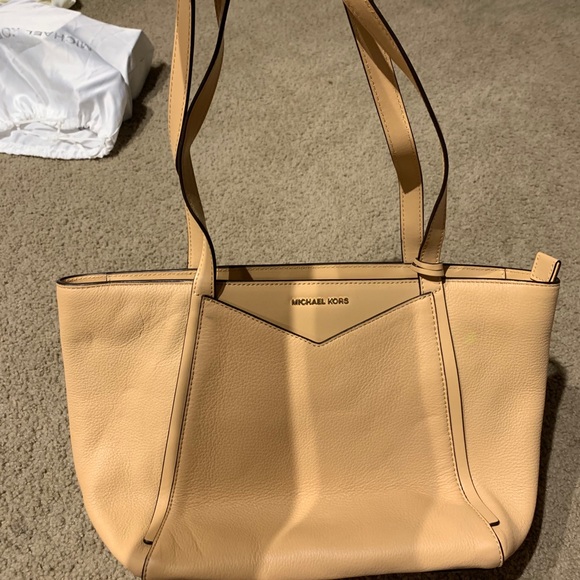 Michael Kors hand bag - Picture 3 of 3